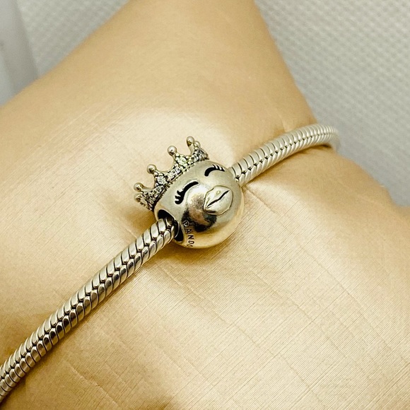 EUC Pandora 797143CZ Sterling Silver Princess Emoji Charm w/ CZ Crown - Picture 3 of 10